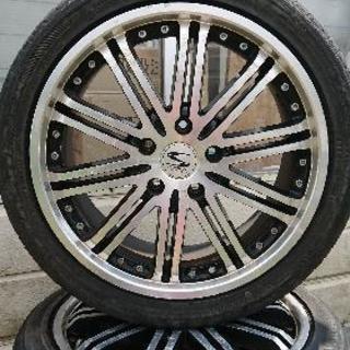 １７インチホイールです。