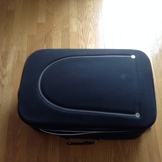 黒のソフト スーツケース 0円