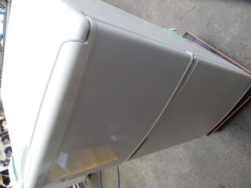東528　サンヨー２ドア冷蔵庫　１０９L　引取り