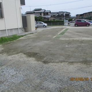 福岡駐車場、水溜り。凹凸、補修作業。格安、便利屋 - 便利屋