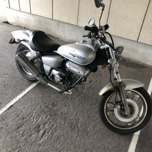 HONDA マグナ50
