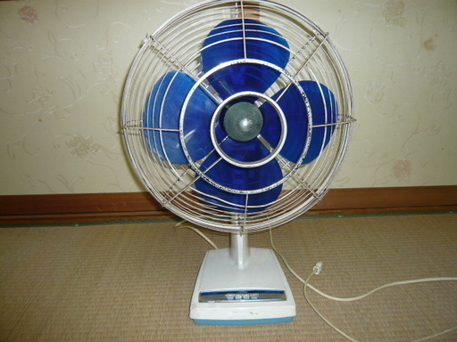 昭和レトロの扇風機/東芝
