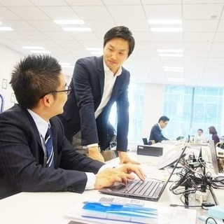 未経験からコンサルタントへキャリアチェンジ【大手企業向けプロジェクト】／20～30代が活躍中！2年目で年収500万以上も可能！ - 千代田区