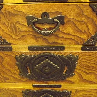 岩谷堂箪笥　重厚金具　岩谷堂たんす　整理箪笥　伝統工芸品　幅１０４ｃｍ　札幌　西岡発