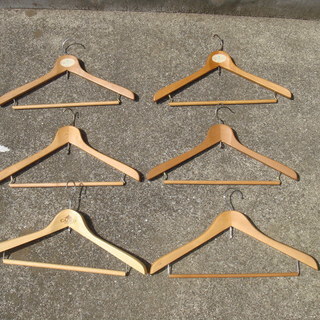 各種木製ハンガー