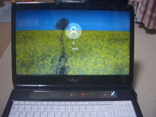 Windows10  core i3 　ノートパソコン　富士通　LIFEBOOK　NF/G50