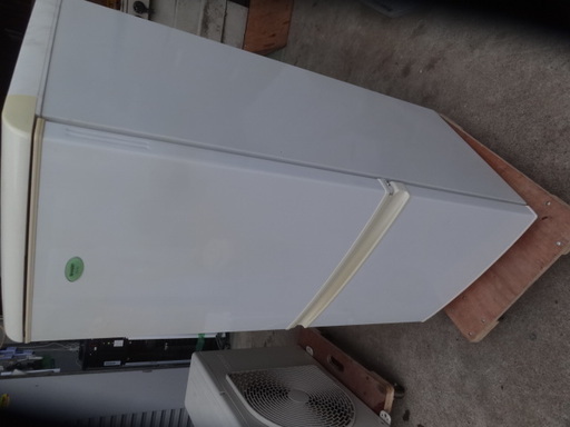 東618　シャープ２ドア冷蔵庫　１３５L　引取り