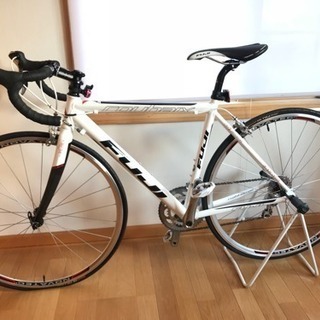 日本が誇る世界の自転車ブランドFUJI(フジ)のロードバイク