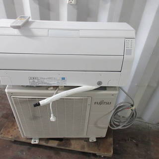 取り付け込み！フジツー8畳～10畳用エアコン！上位機種！2013年製！