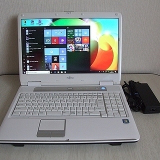 FUJITSU LIFEBOOK AH550/5A ノートパソコン　3