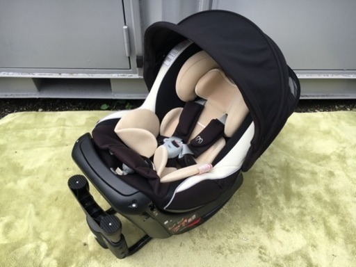 当店人気商品！エールベベ☆チャイルドシート☆クルットNT2 プラウド☆ヘーゼルブラック☆ALB870☆清掃済みです♫