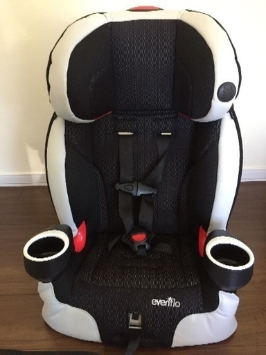 ☆美品☆チャイルドシート② イーブンフロー 黒＆赤