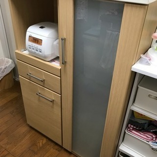 ［取引中］美品 ニトリ キッチンボード 食器棚
