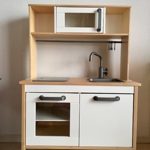 Ikea イケア Duktig おままごと キッチン上下 食器棚 やっちゃん 立川のおもちゃ ままごと の中古あげます 譲ります ジモティーで不用品の処分