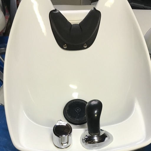 タカラバックシャンプー台。美容器具