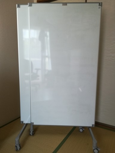 □中古超希少□限定1台□格安【3連ホワイトボード】【自立式  