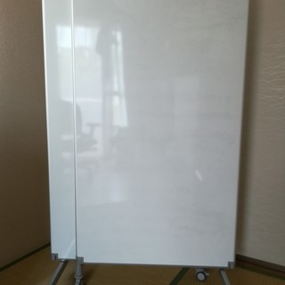 ■中古超希少■限定1台■格安【3連ホワイトボード】【自立式】【キャスター付】【2016年製】パーテーション・目隠し代わりにも使えます。