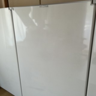 ■中古超希少■限定1台■格安【3連ホワイトボード】【自立式】【キャスター付】【2016年製】パーテーション・目隠し代わりにも使えます。