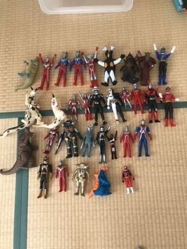 ウルトラマン など32体 Na H 日進のおもちゃ ヒーロー遊び の中古あげます 譲ります ジモティーで不用品の処分