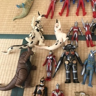 ウルトラマン など32体 Na H 日進のおもちゃ ヒーロー遊び の中古あげます 譲ります ジモティーで不用品の処分