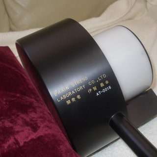 送料無料！ブレイントリートメントシステムで使用する、初代ニューロスケール　　(レアな商品です）