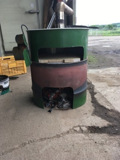 ドラム缶でピザ窯加工