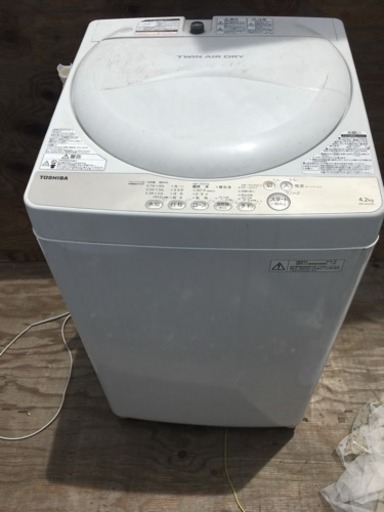 2016年 TOSHIBA 4.2キロ全自動洗濯機