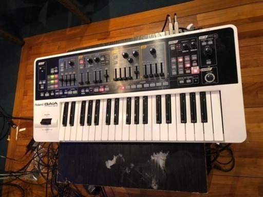 新品同様 シンセサイザー ROLAND GAIA SH-01