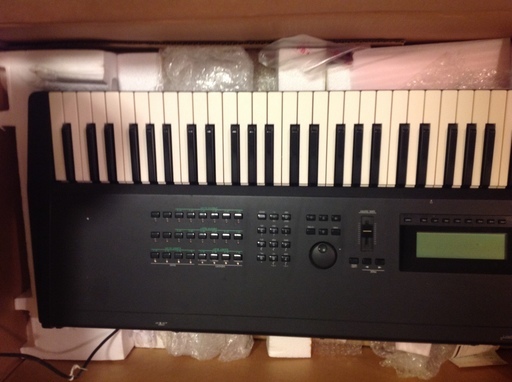 YAMAHA SY99 シンセサイザー