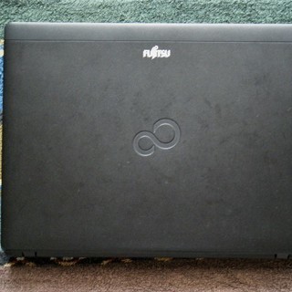 12.1型重さ1.1kg/高性能 Core i5/高速新品SSD120GB保証付き/移動用プレゼン用に最適 /富士通/バッテリー長時間/Office/メモリ4GB/すぐ使えるWin10メディア作成ツール付/すぐ繋がるWi-Hi