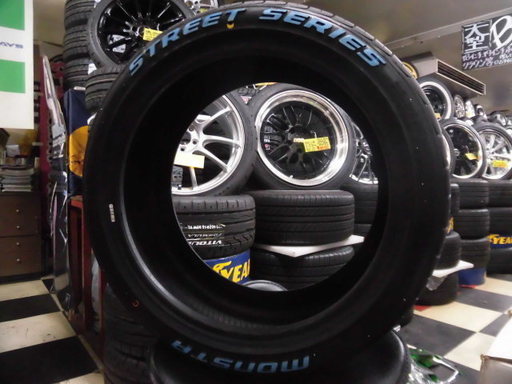 けっこう珍しい？ ホワイトレター★MONSTA STREET SERIES★ 225/40R18 未使用４本価格★FT86 BRZ ヴォクシー セレナ 等★ けっこう珍しい？ ホワイトレター☆MONSTA STREET SERIES☆ 225/40R18