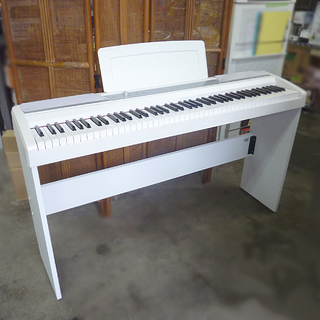 札幌 KORG/コルグ デジタルピアノ 88鍵 ホワイト 純正木製スタンド 2012年製 電子ピアノ