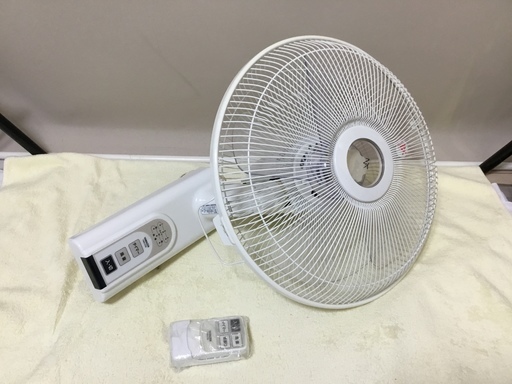 ＜動作品＞山善・壁掛け扇風機・35㎝・リモコン付・YWX−C35