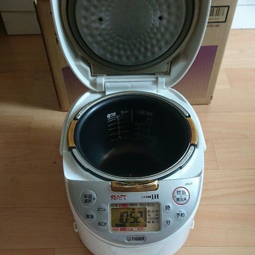 炊飯器 タイガー　JKC-F　1リットル