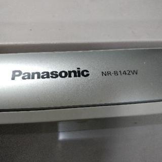 Panasonic　NR-B142W 　冷蔵庫差し上げます。