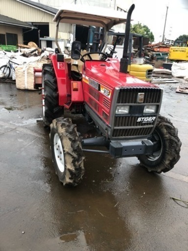 シバウラトラクター  D28F  4WD  1746h