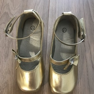 値下げ☆17cm ゴールド＊フォーマル靴(ヒールあり)