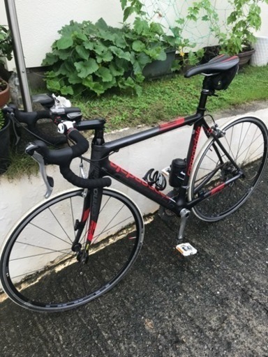 終了【ロードバイク・フルカーボン】2013年モデル CANNONDALE　SUPERSIX 6