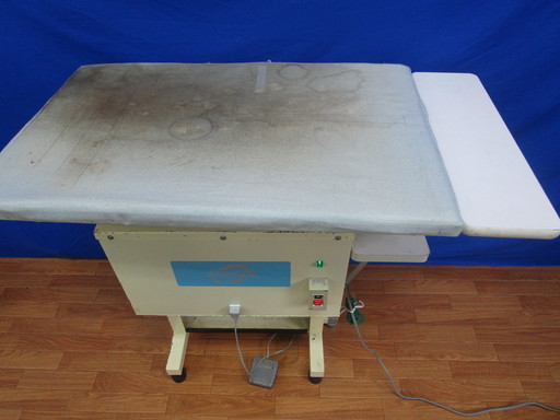 アイロン台/業務用バキューム台/中古