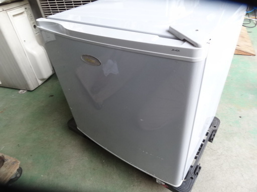 東643　ハイアール１ドア冷蔵庫　４０L　引取り限定
