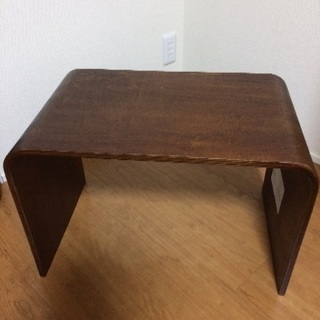 コの字型テーブル(リビングテーブル兼サイドテーブル)