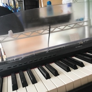 商談中！電子ピアノ w2-worldbuffet.co.uk