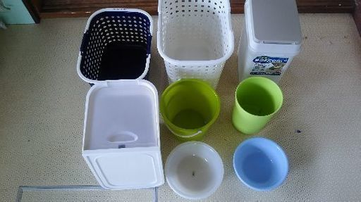 洗濯かご、洗面器、ごみ箱他一式
