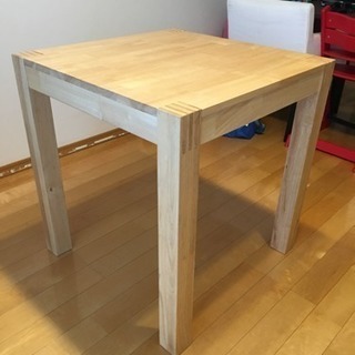 IKEA 無料 ダイニングテーブル