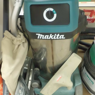 【引取限定 戸畑本店】 マキタ　makita 集じん機　490　お買い得です！