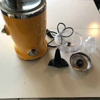 高級！！novis ジューサー！！