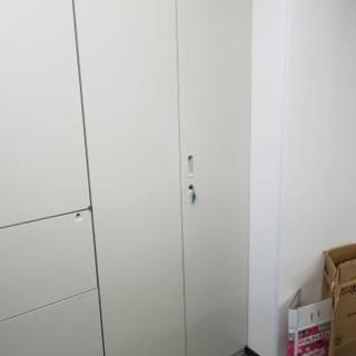 美品！両開きスチールキャビネット残り2台！！