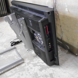 日立　液晶テレビ（壁掛け用金具付き）　L26-H05　『美品中古』【リサイクルショップサルフ】 日立 液晶テレビ（壁掛け用金具付き） L26-H05 『美品中古