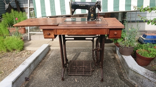 アンティーク値下げ　家庭用足踏みミシン 1950-60年頃　SINGER 191U