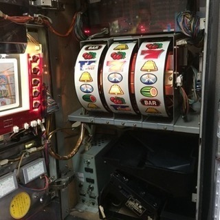 ケ*ギ様 【送料込み・不要機付き】サンダーv 4号機 実機 サンダーV 4号機 スロット実機